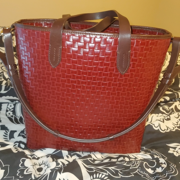 SOLD Dooney & Bourke Red Brick Woven Handbag - Picture 5 of 11